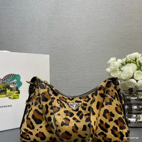 Fashionrepsfam ru 2411YA0017 Bags Prada 0825